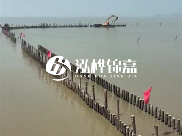河道護(hù)坡打樁對(duì)河岸保護(hù)有何作用？河道松木樁水面需要預(yù)留多長？