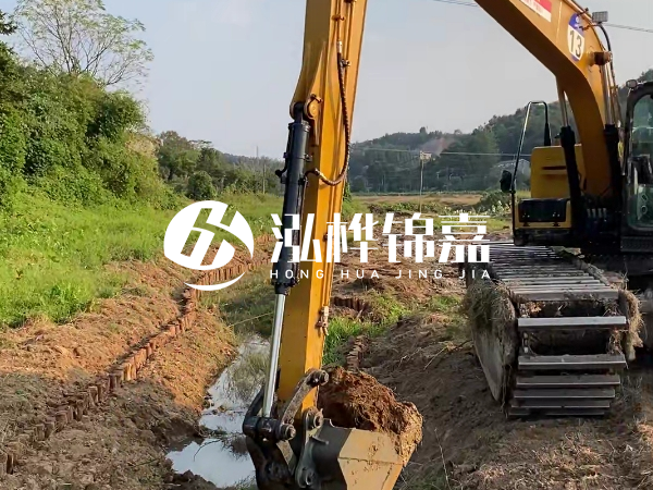陜西松木樁廠家泓樺錦嘉-松木樁尾徑測(cè)量從哪個(gè)位置開(kāi)始算？