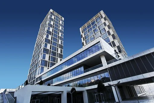 公司注冊后是選擇一般納稅人還是小規(guī)模納稅人？