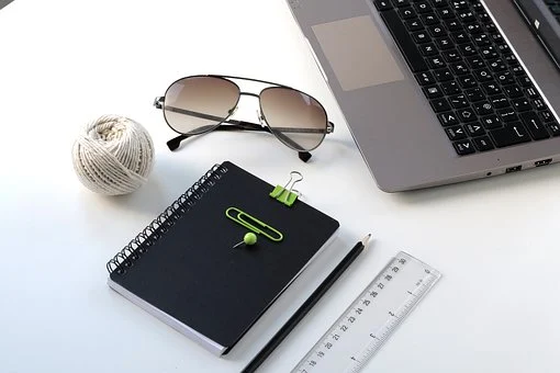 公司注冊后，公司股東需要承擔(dān)哪些責(zé)任？