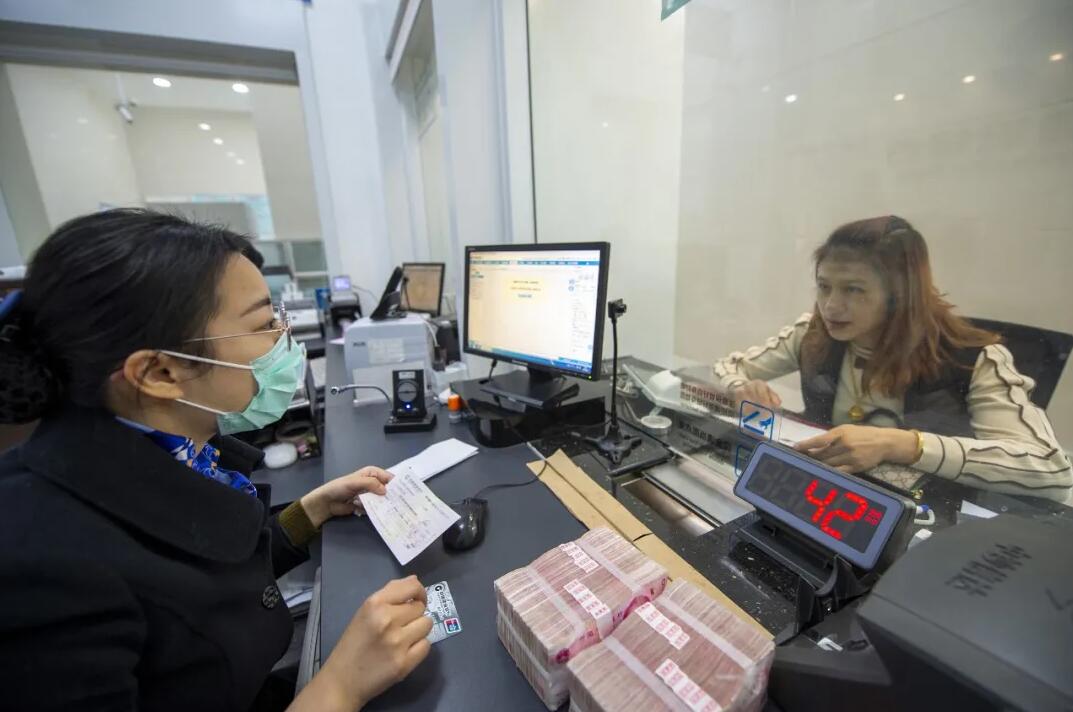 再幫一把！上半年減稅降費(fèi)有這些措施出臺(tái) 