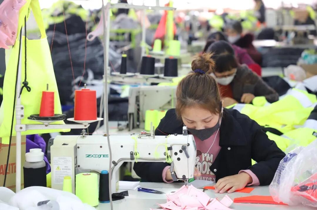 再幫一把！上半年減稅降費(fèi)有這些措施出臺(tái) 