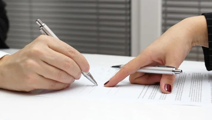 關于香港薪俸稅,在個稅里面扣除與減免的項目