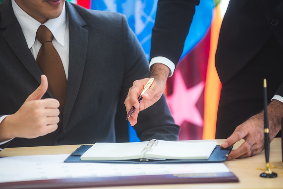 如何在國內(nèi)經(jīng)營(yíng)注冊(cè)的香港公司-詳細(xì)流程和費(fèi)用解析